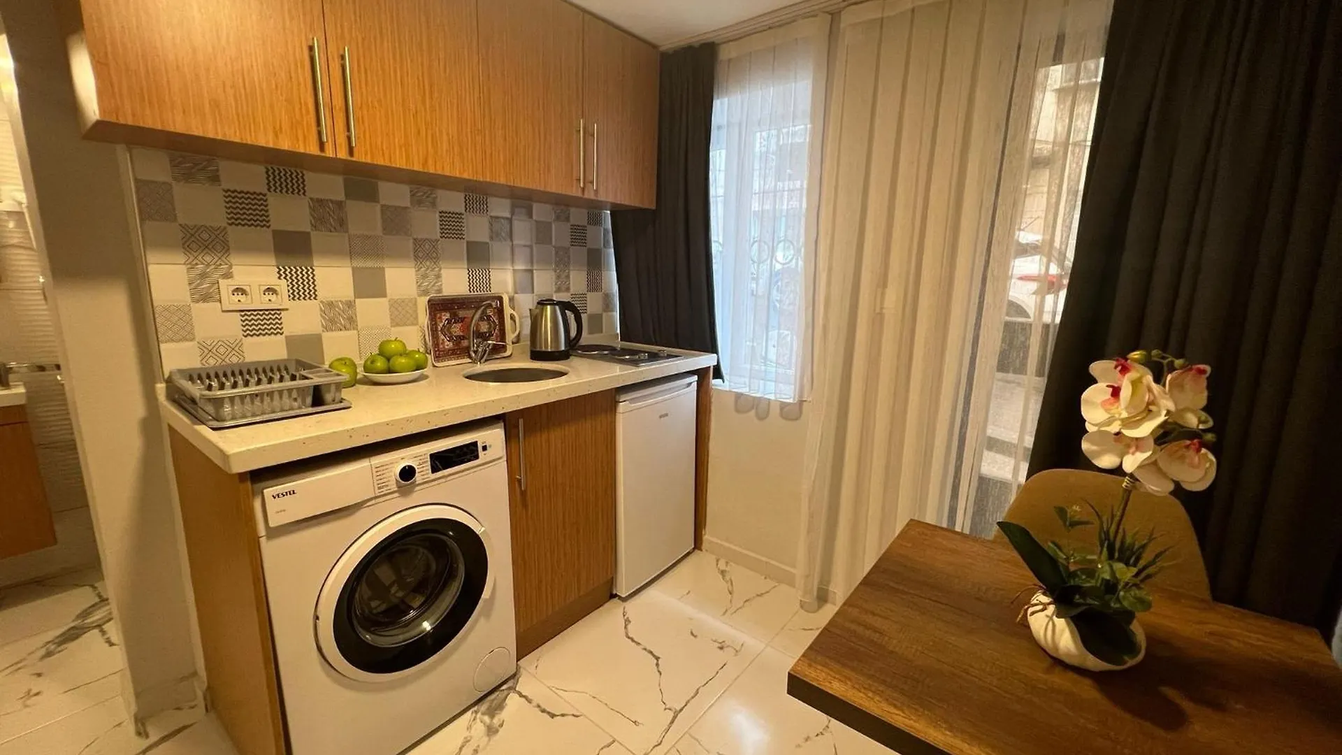 City Center Serenity: Stylish Studios Apartments Istanbul Turkey
